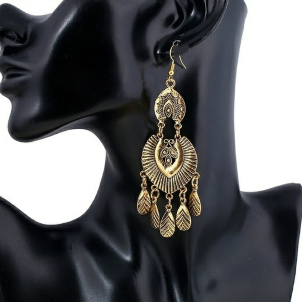 ●Bohemian Fringe' earrings